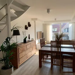 https://ozzy-s-place.ostend-hotel.net